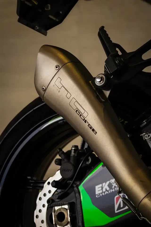 Detail: Auspuff einer Kawasaki